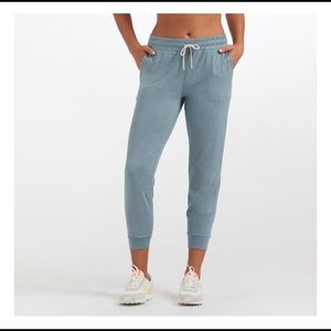 Vuori Performance Jogger in Shade Heather